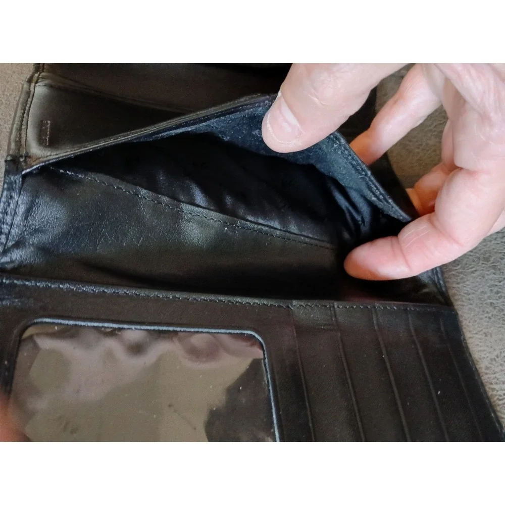 Kenneth Cole New York Black Genuine Leather Clutch Wallet -Credit Cards Ect #906